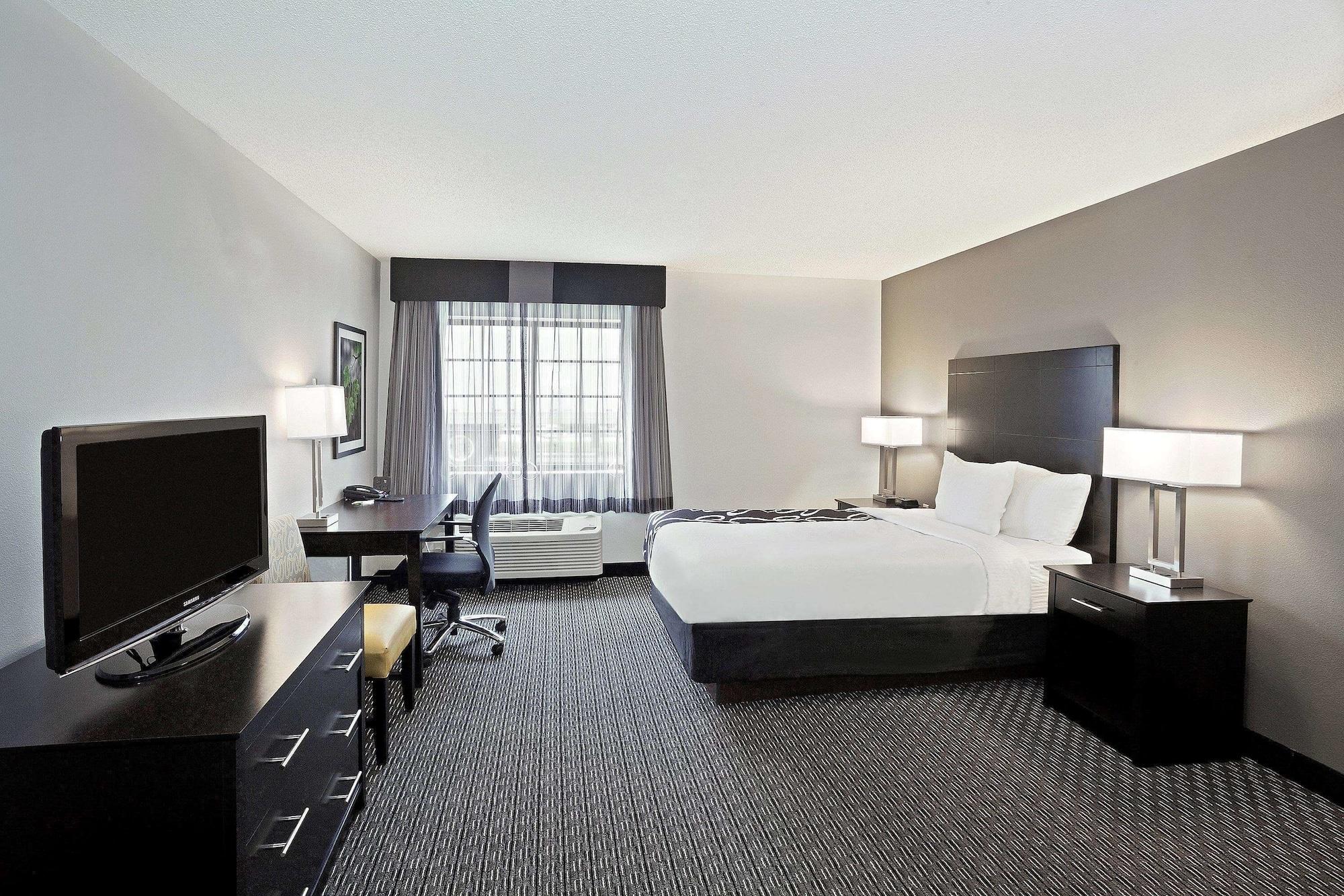 La Quinta By Wyndham Cleveland Macedonia Hotel Buitenkant foto