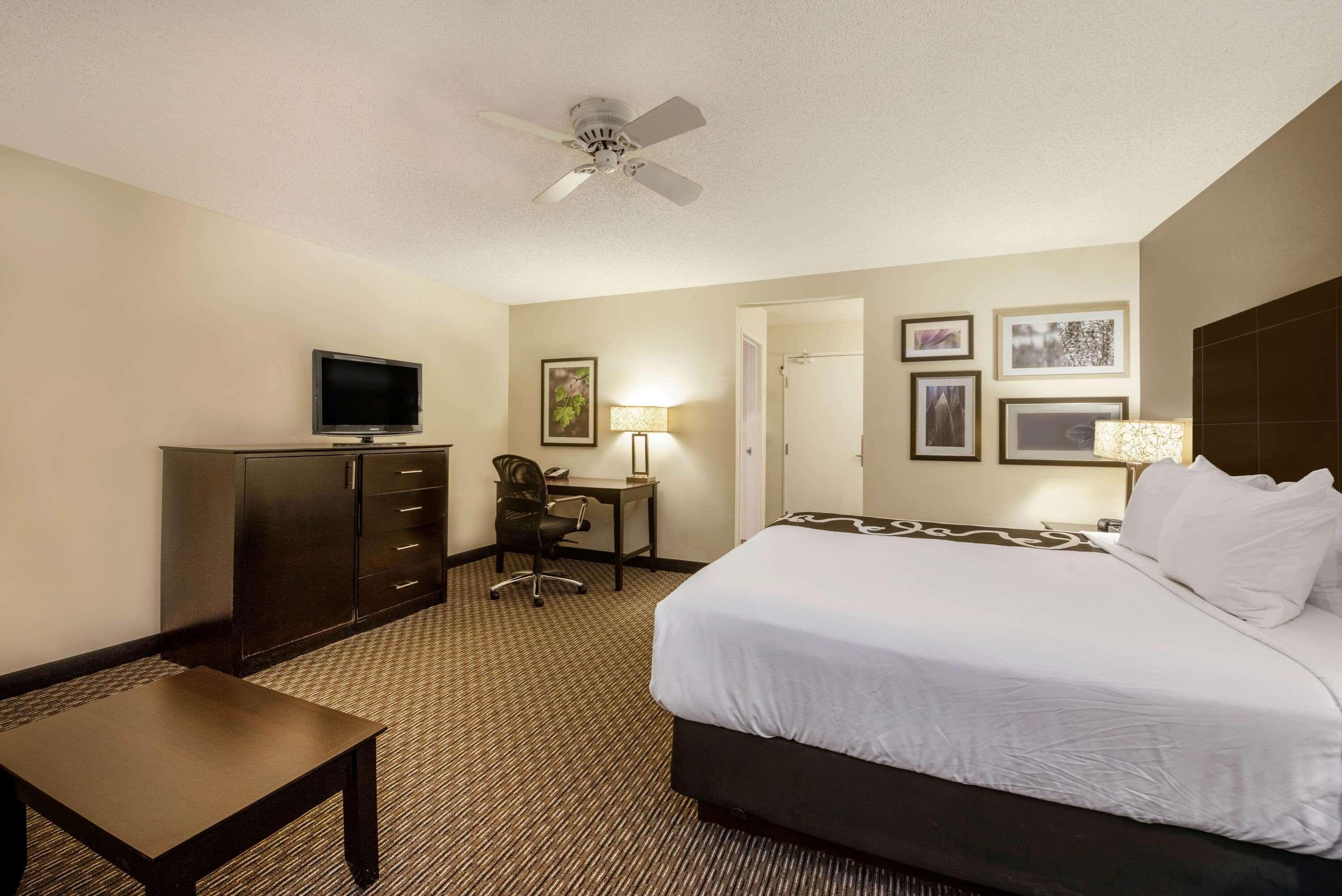 La Quinta By Wyndham Cleveland Macedonia Hotel Buitenkant foto