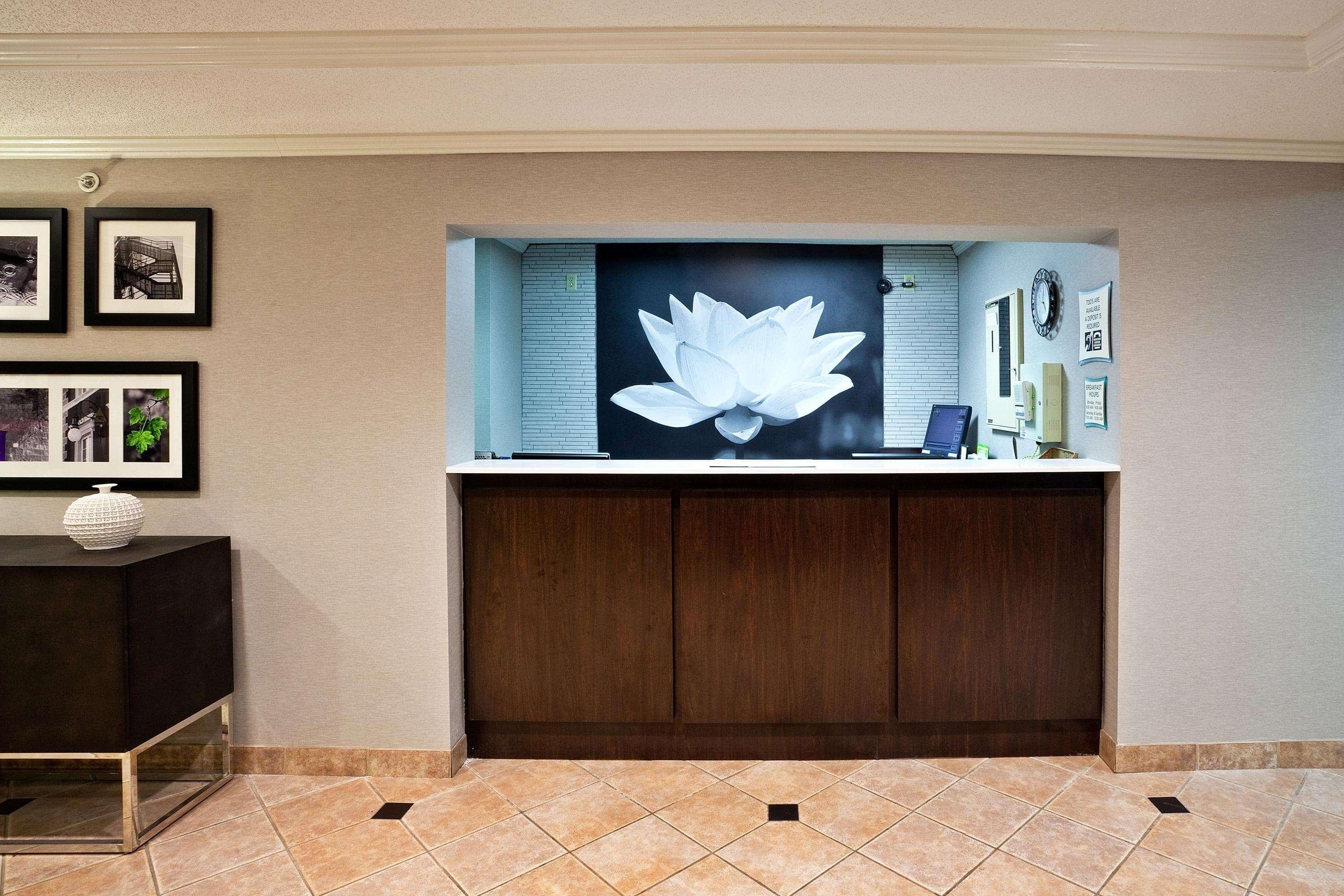 La Quinta By Wyndham Cleveland Macedonia Hotel Buitenkant foto