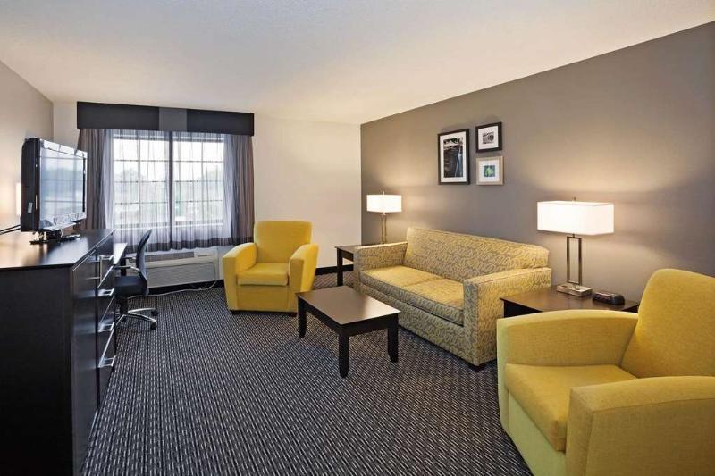 La Quinta By Wyndham Cleveland Macedonia Hotel Buitenkant foto